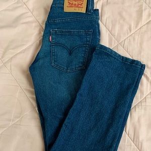 Boy Levi’s Jeans🔥